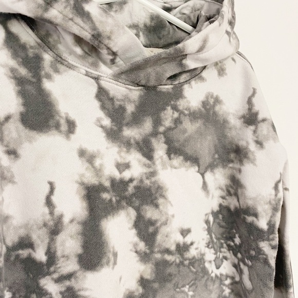 Size 10/12 Large - Picture 2 of 4